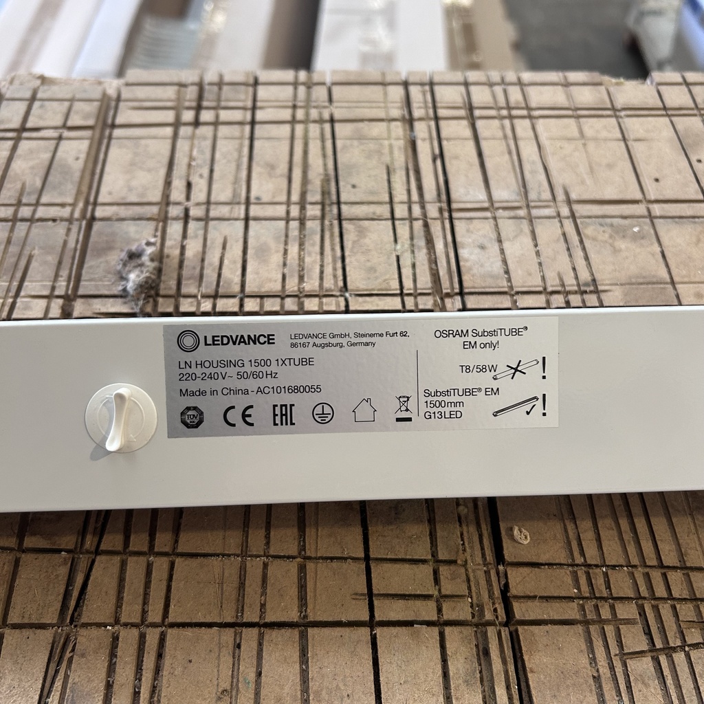 Réglette LED - 153 x 6.6 x 5cm