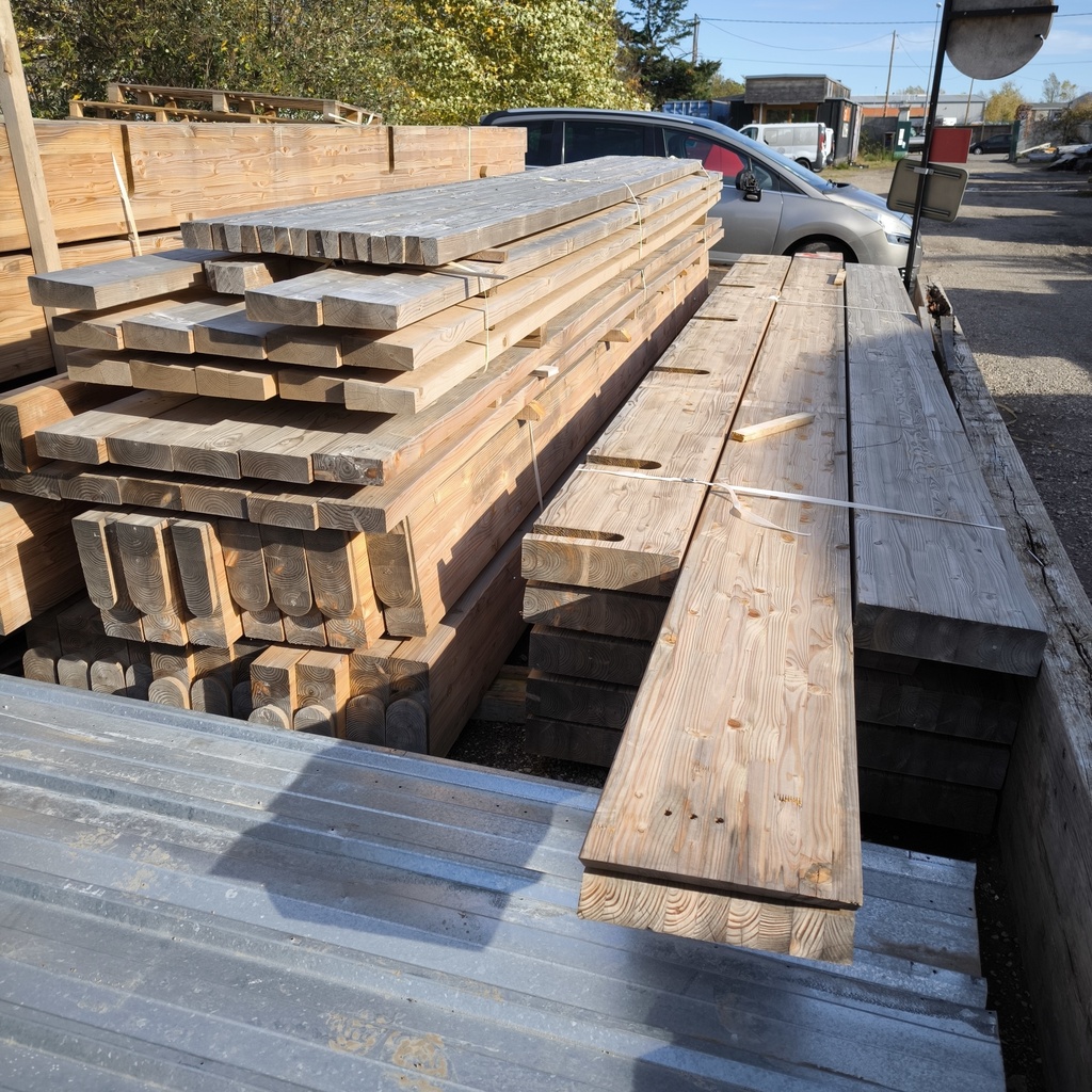 Préau Bois Massif + Poteaux Acier Galvanisé - 468m² - 60 x 6m + 18 x 6m