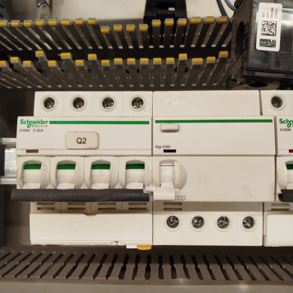 Armoire Electrique - 150 x 109 x 25cm 