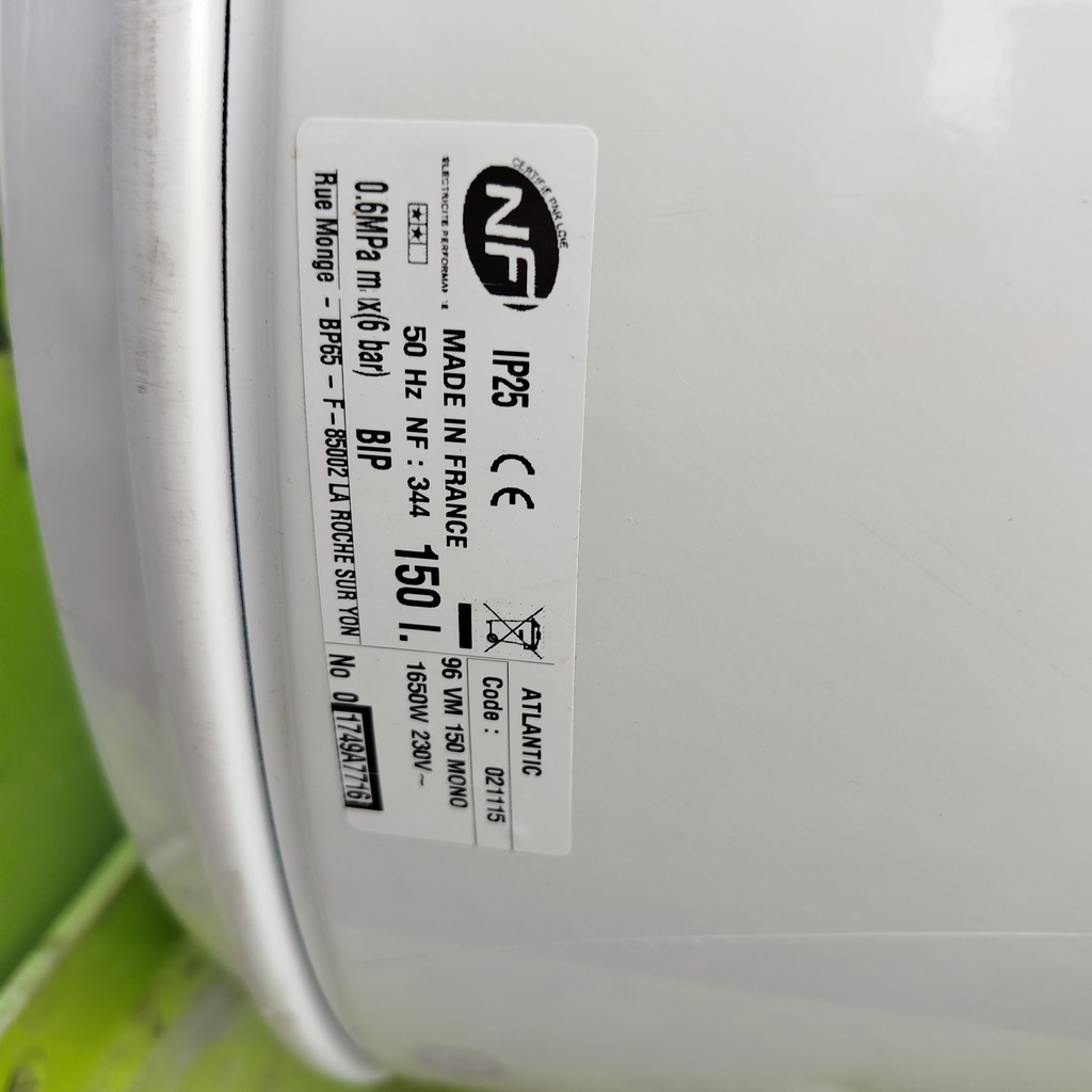 Ballon D'Eau Chaude 150L 1650W - 115 x Ø55cm