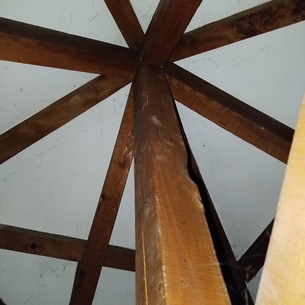 Éléments De Charpente Bois