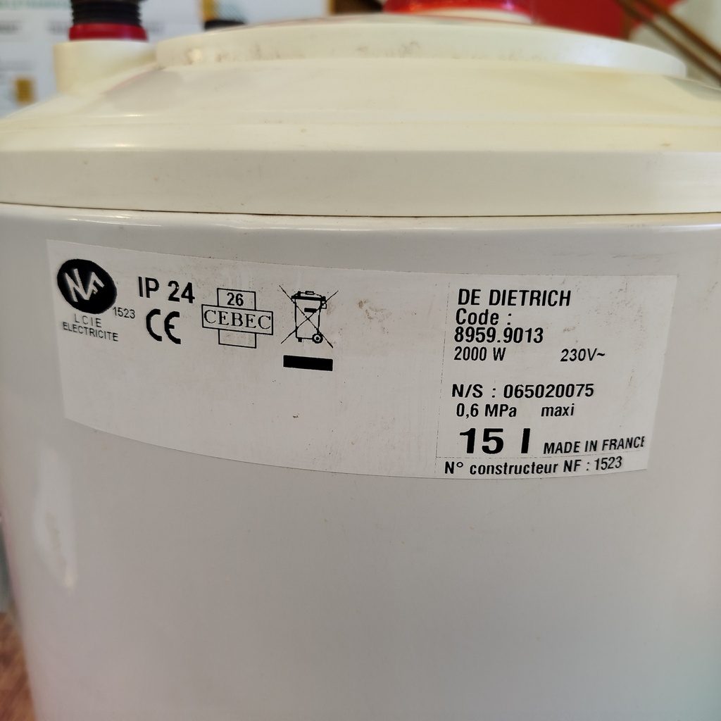Chauffe Eau 15L 2000W - ⌀30 x 50cm