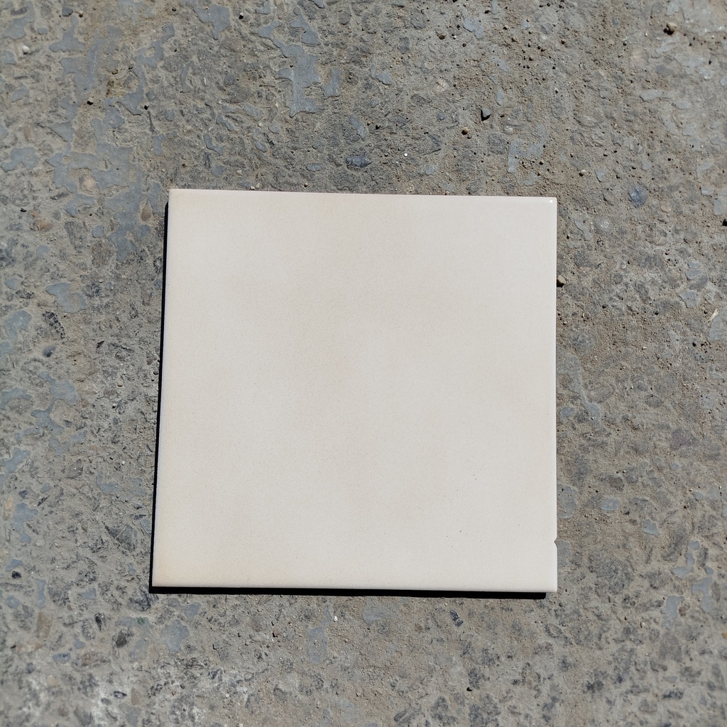 Lot Faïence Crème - 1.3m² - 150 x 150 x 5.5mm 