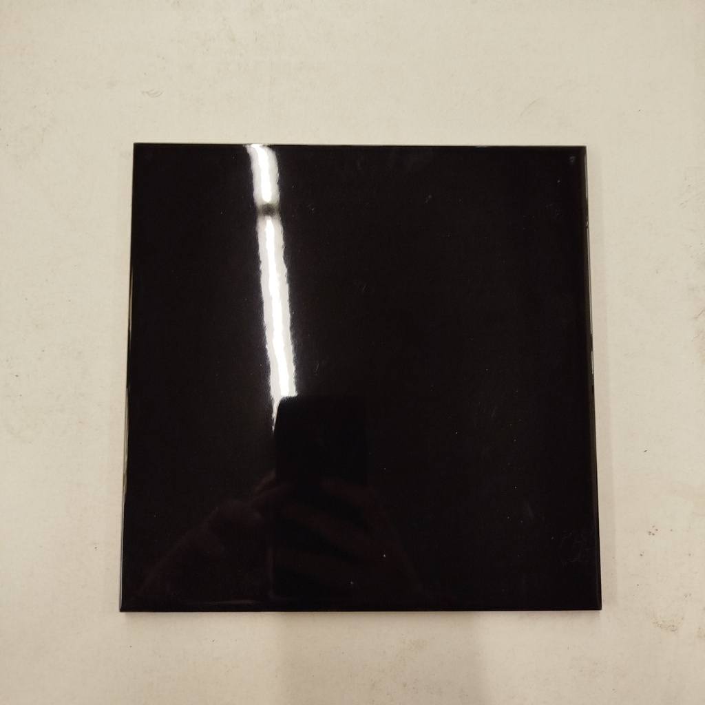 Lot Faïence Noire - 0.8m² - 20 x 20 x 0.7cm
