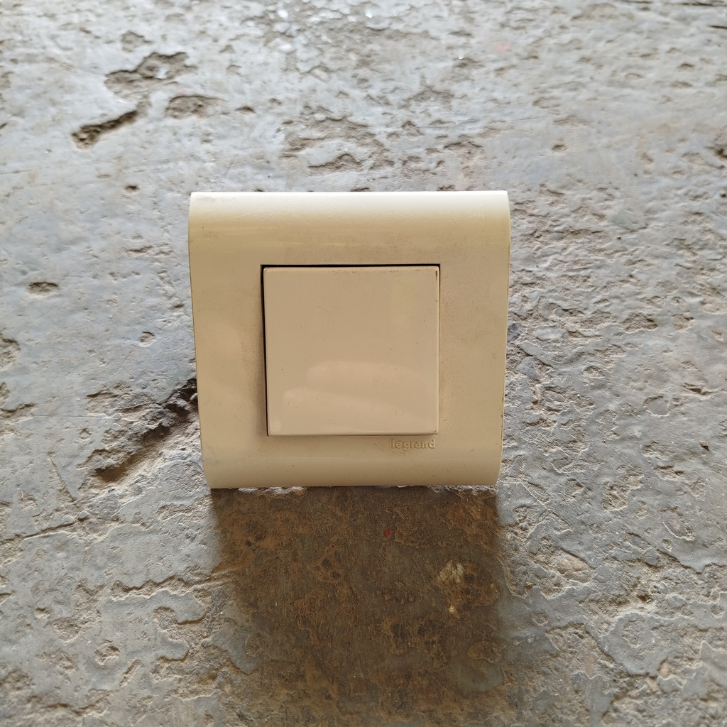 Interrupteur Simple Mural LEGRAND