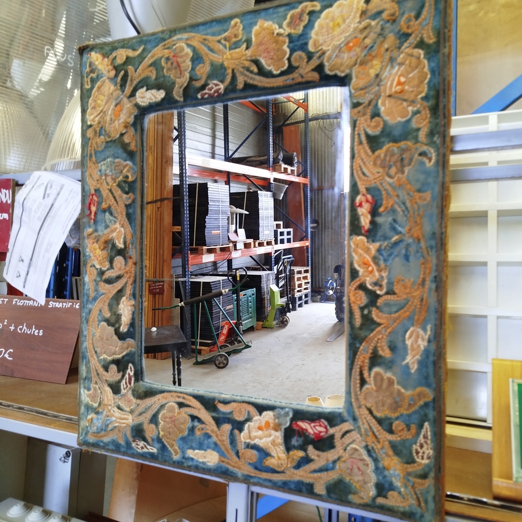 Miroir Cadre Velours - 61 x 53 x 2cm