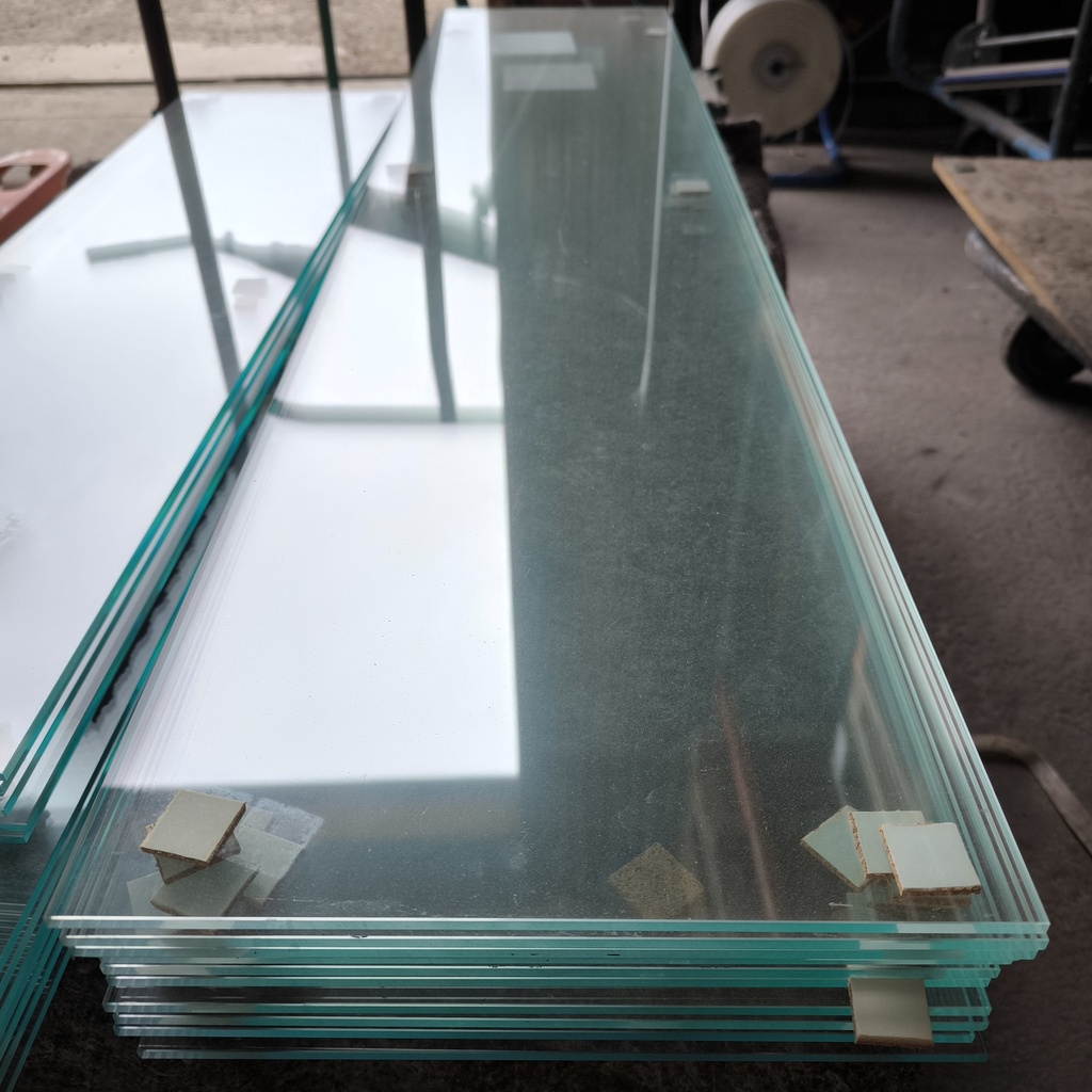 Panneau De Verre Simple Vitrage Bords Polis - 30 x 0.6cm
