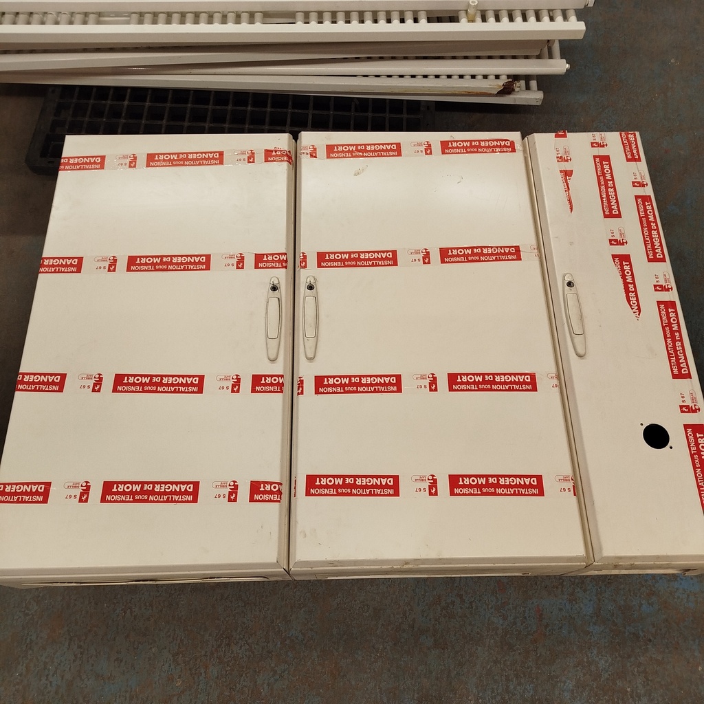 Armoire Electrique - 150 x 109 x 25cm 