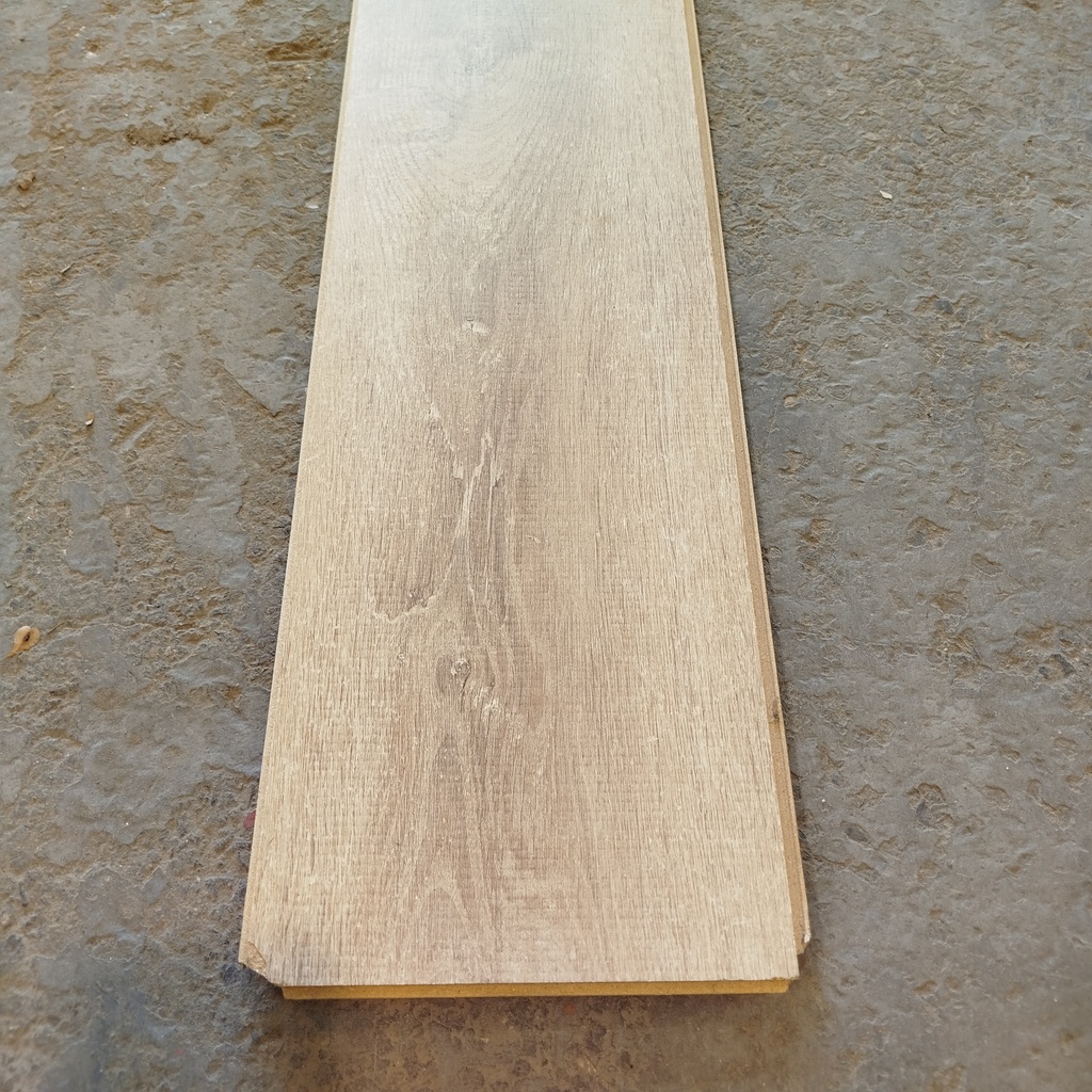 Lot Parquet Stratifié - 3.2m² - 138 x 15.5 x 0.26cm