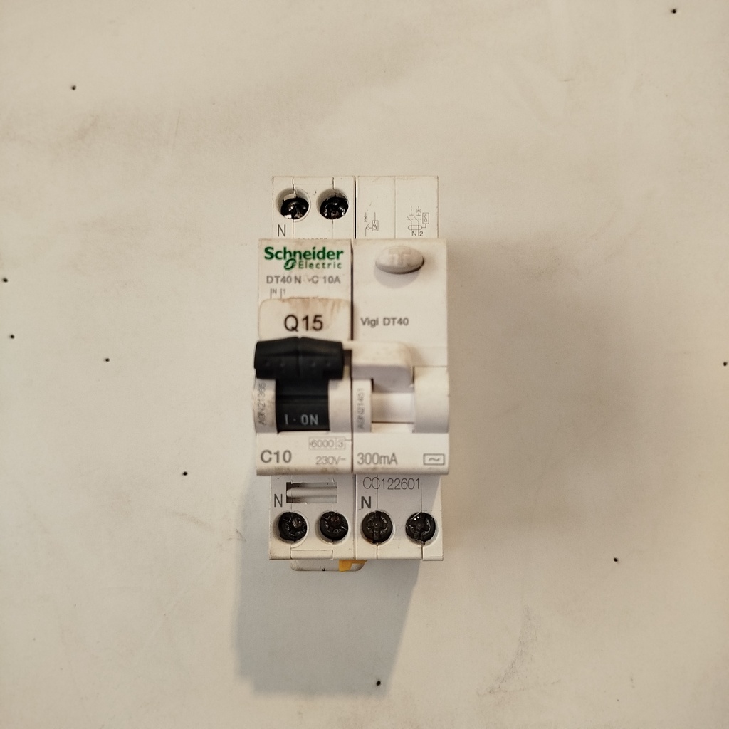 Disjoncteur 10A + Bloc Différentiel SCHNEIDER