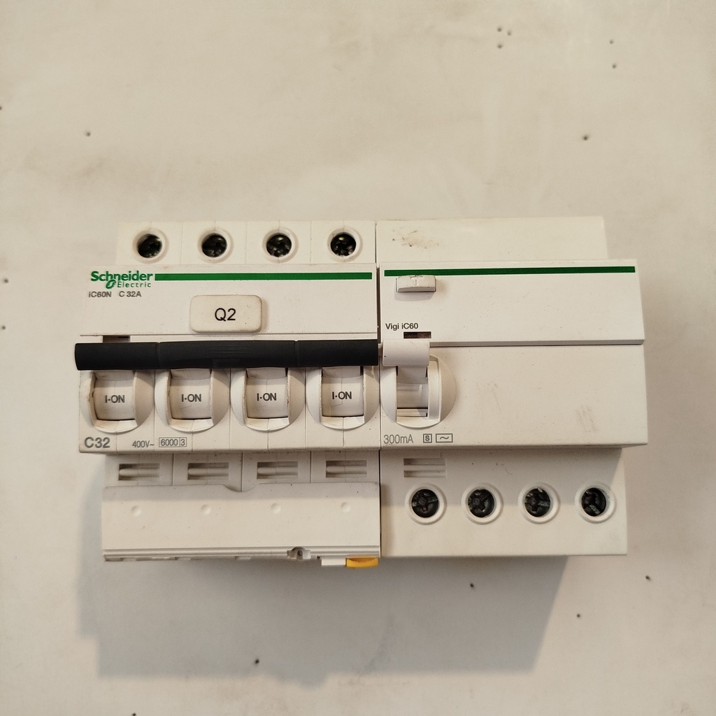 Disjoncteur Triphasé + Bloc Différentiel SCHNEIDER