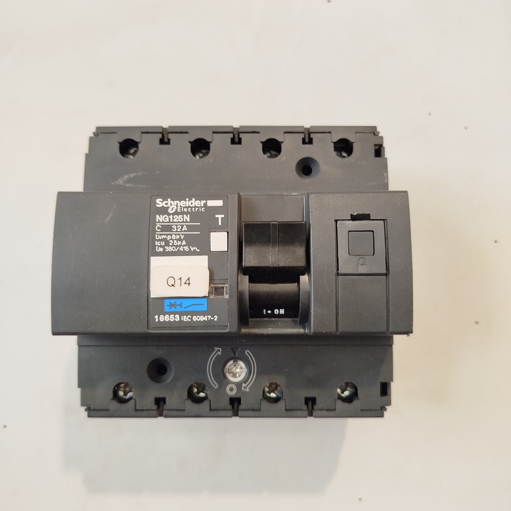 Disjoncteur Triphasé 32A SCHNEIDER 