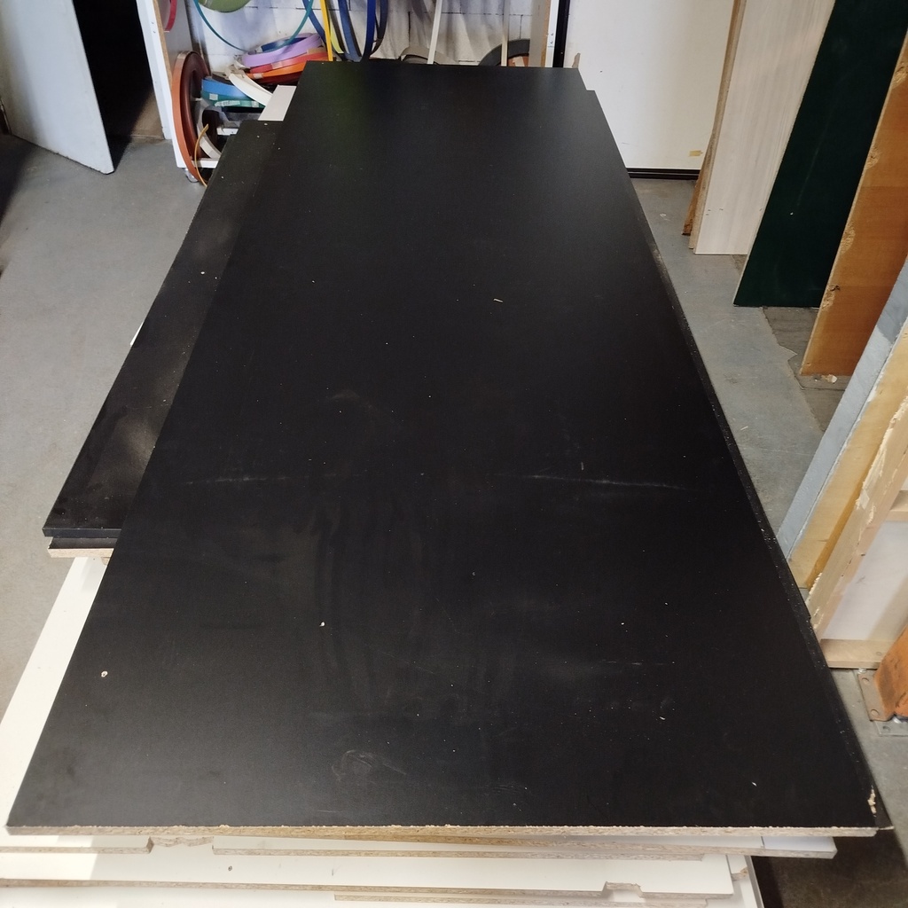 Panneau Aggloméré Noir - 1755 x 583 x 19mm