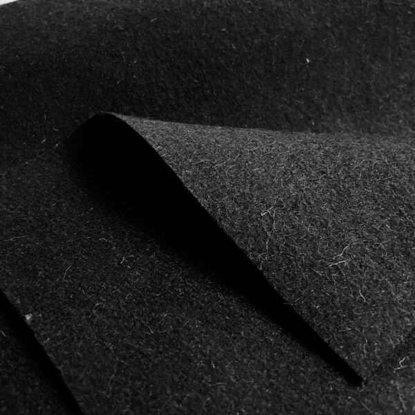 Tissu Opaque Serge Laine Noir M1 - 750g/m² - 1.5m
