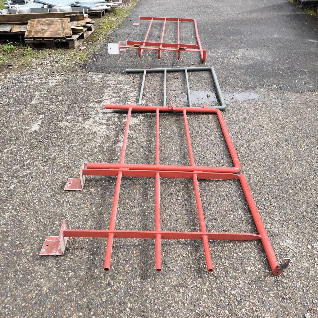 Garde-Corps En L + Portillon Acier Rouge - 273 x 247 x 110cm