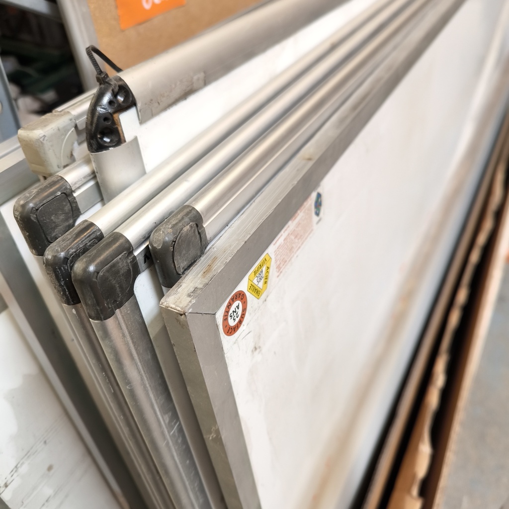 Tableau Blanc Aimanté - 148 x 98cm