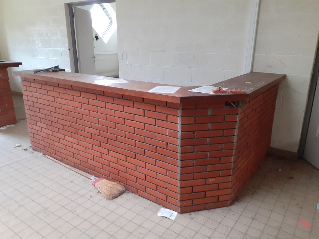 Bar Briques Rouge En Terre Cuite - 280 x 180 x 100cm