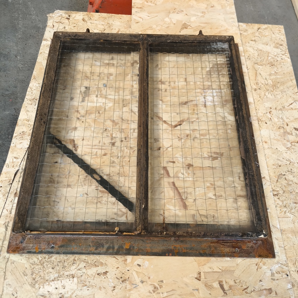 Fenêtre De Toit Simple Vitrage Cadre Acier - 610 x 560 x 30mm