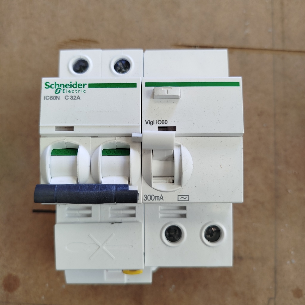 Disjoncteurs 2 Pôles + Différentiel 300mA SCHNEIDER