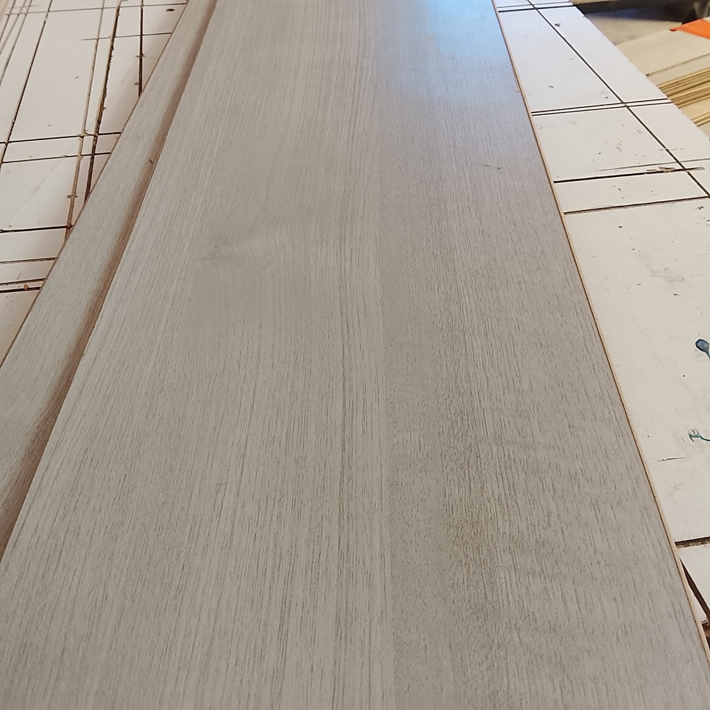 Lot Parquet Stratifié Gris - 16.25m² - 1291 x 194 x 7mm