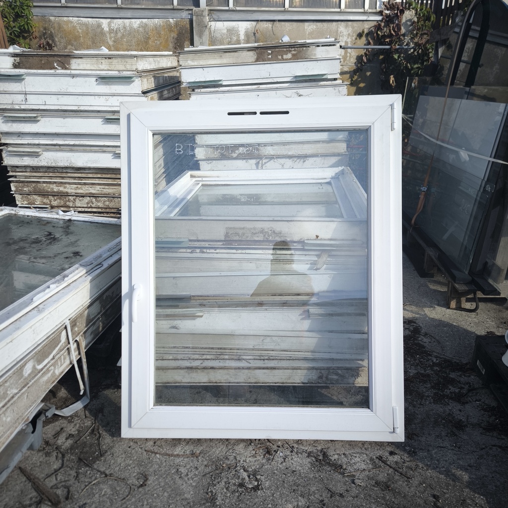 Fenêtre PVC Blanche 1 Ouvrant Oscillo-Battant - 1276 x 1050 x 90mm