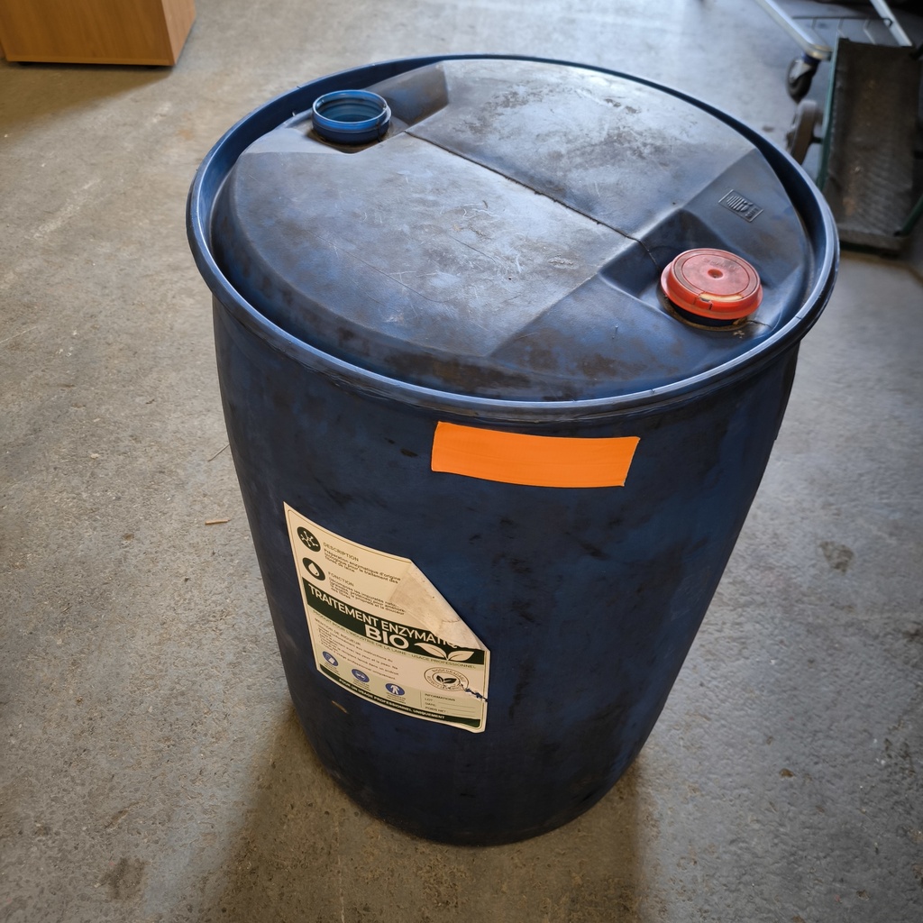 Bidon Bleu 220L - h : 93cm ;  : 58cm