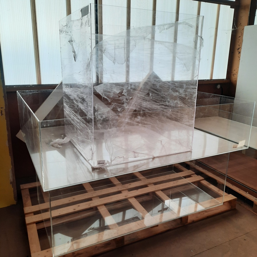 Cloche Vitrine Plexiglas - 106x88x88cm