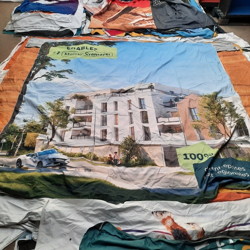 [250311MP046] Toile Publicitaire Déperlante - environ 8m²