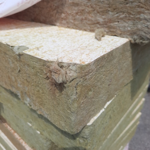 [250523KAR003] Panneau Isolant Toiture Bitumineuse Laine De Roche - 1200 x 100 x 100mm