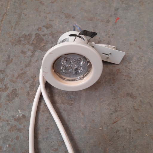 [250605ARO013] Luminaire Spot