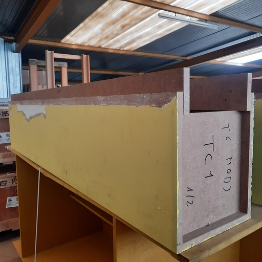 -50% Module Scénographie Medium (MDF) - 180 x 40x x30cm