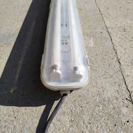 [250708BOBDEM015] Luminaire Tube Etanche 2 x 36W IP65 - 125 x 13cm