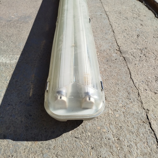 [250708BOBDEM016] Luminaire Tube Etanche 2 x 58W IP65