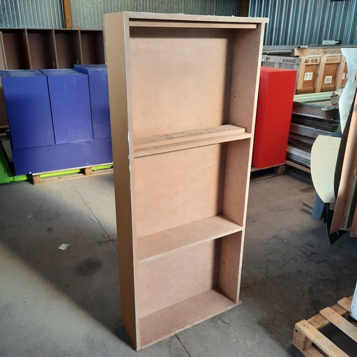 [250710LUG010-19] Podium MDF (medium)- 160 x 70 x 20cm