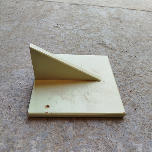 [250814JT014] Equerre MDF - 16 x 16 x 8.5cm