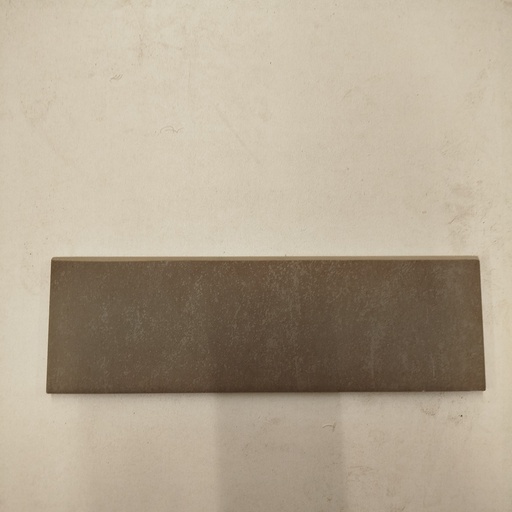 [250922FID041] Lot Plinthe Carrelage - 8.7mL - 30 x 8 x 0.8cm