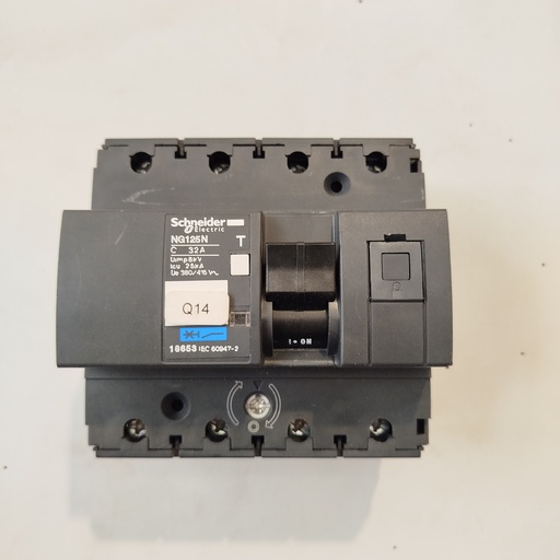 [251119CAV007] Disjoncteur Triphasé 32A SCHNEIDER 