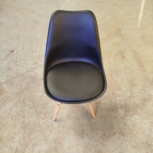 [260115BAY002] Chaise Noire