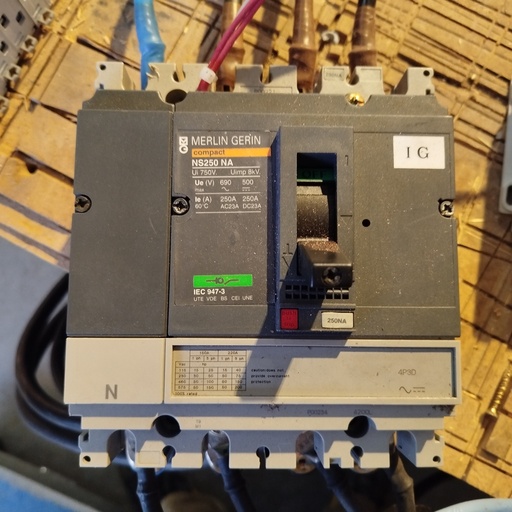 [260219RIB006] Disjoncteur Compact NS250N