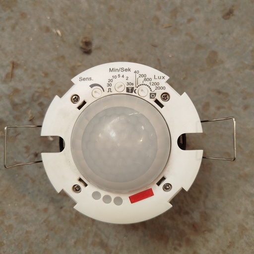 [260226EGC009] Détecteur De Mouvement 