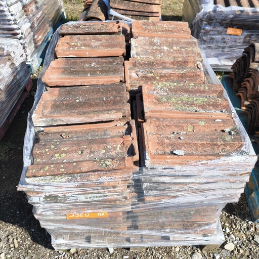 [260410PIX011] Tuiles Plates