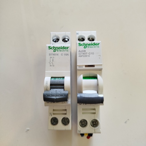 Disjoncteurs SCHNEIDER