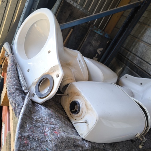 [260827PER001] Ensemble Complet WC Sur Pied