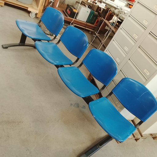 [261021FRTV002] Lot 4 Chaises PVC Bleu - 205 x 75 x 60cm